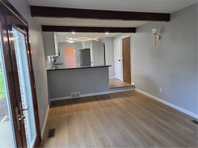 103 Autumn Dr, Level Green, PA 15085
