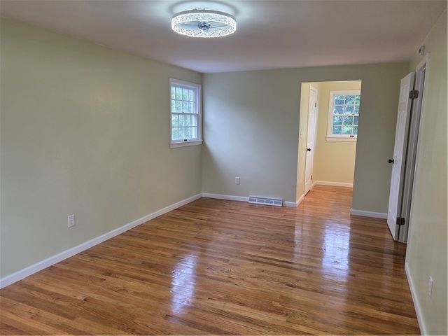 103 Autumn Dr, Level Green, PA 15085