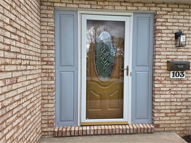 103 Autumn Dr, Level Green, PA 15085