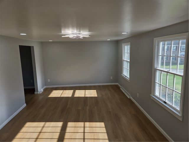 103 Autumn Dr, Level Green, PA 15085