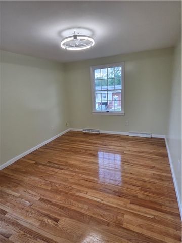 103 Autumn Dr, Level Green, PA 15085