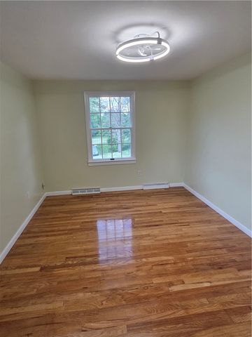 103 Autumn Dr, Level Green, PA 15085