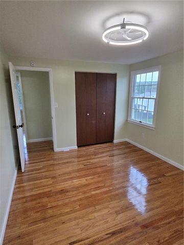 103 Autumn Dr, Level Green, PA 15085