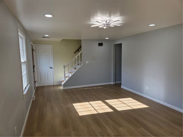 103 Autumn Dr, Level Green, PA 15085