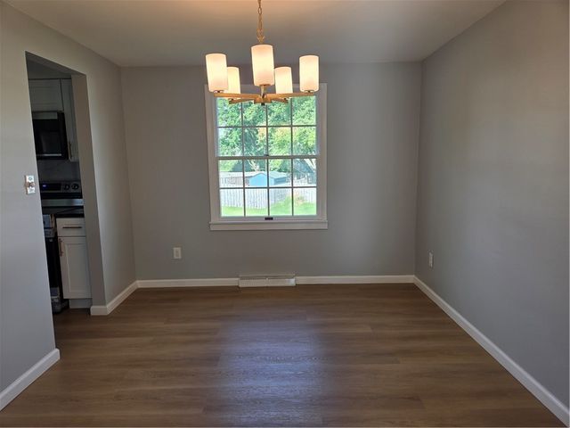 103 Autumn Dr, Level Green, PA 15085