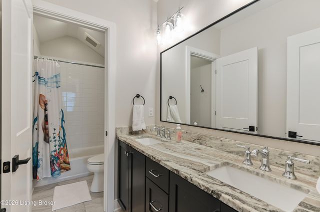 6318 Pond Lily St, Prospect, KY 40059