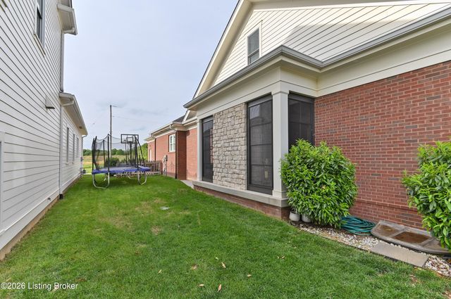 6318 Pond Lily St, Prospect, KY 40059