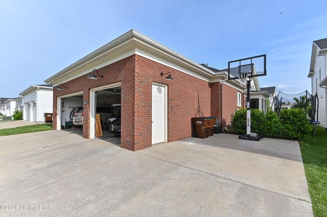 6318 Pond Lily St, Prospect, KY 40059