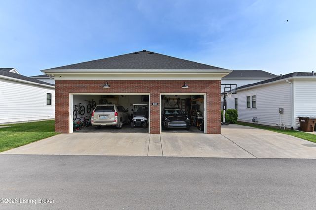 6318 Pond Lily St, Prospect, KY 40059