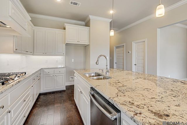 150 Lake Hudson Circle, Thibodaux, LA 70301