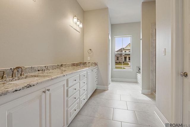 150 Lake Hudson Circle, Thibodaux, LA 70301