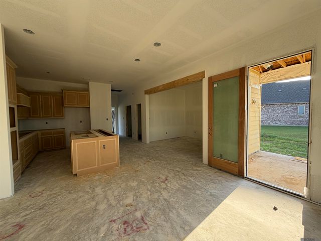 150 Lake Hudson Circle, Thibodaux, LA 70301