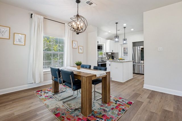 2744 Catherine Street, Dallas, TX 75211