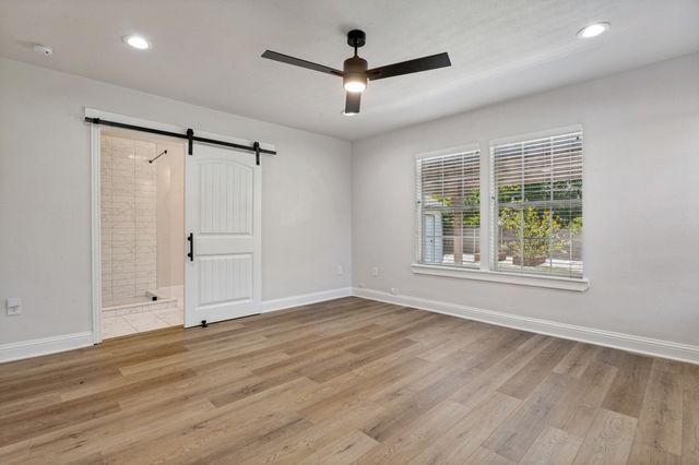 2744 Catherine Street, Dallas, TX 75211