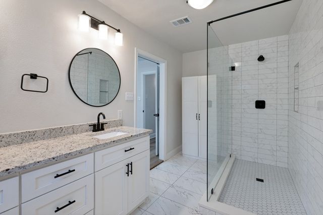 2744 Catherine Street, Dallas, TX 75211