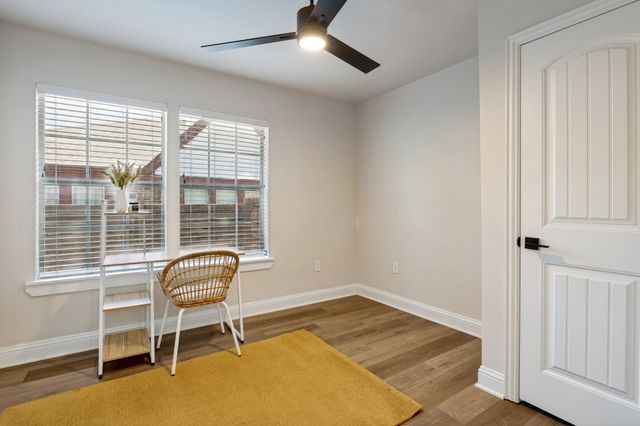 2744 Catherine Street, Dallas, TX 75211
