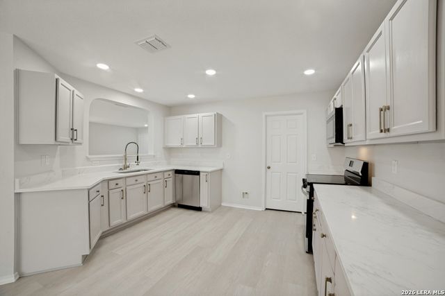 9935 Carswell Peak, San Antonio, TX 78245