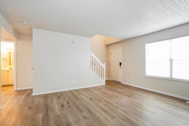 1599 Covina Drive, Columbus, OH 43228