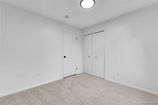 506 Ash Street, Holly, MI 48442