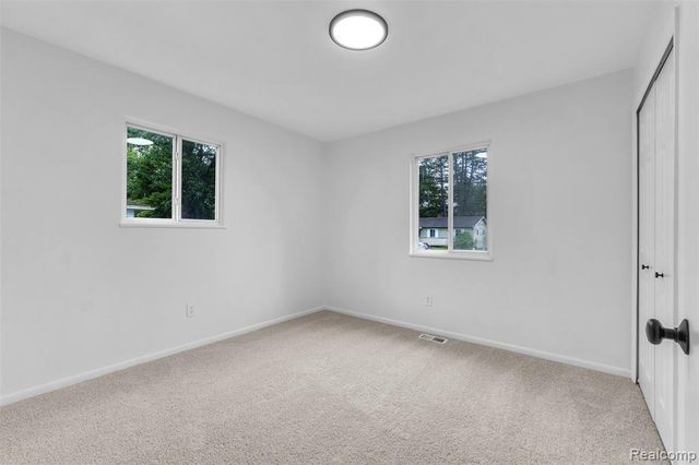 506 Ash Street, Holly, MI 48442