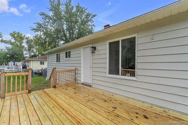 506 Ash Street, Holly, MI 48442