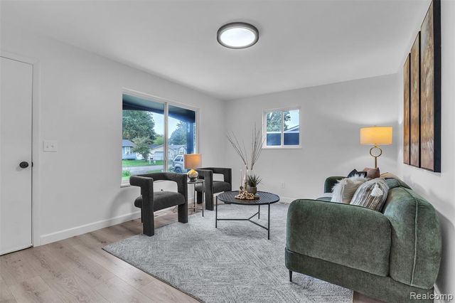 506 Ash Street, Holly, MI 48442