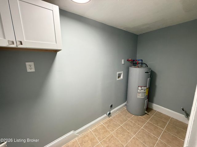 905 Winkler Ave, Louisville, KY 40208