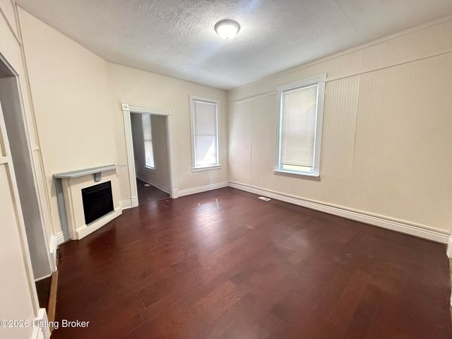 905 Winkler Ave, Louisville, KY 40208