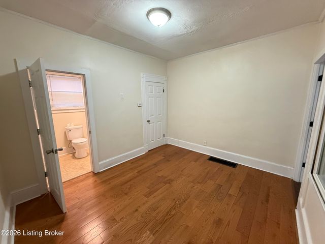 905 Winkler Ave, Louisville, KY 40208
