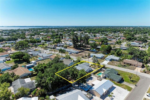 6705 35TH AVENUE W, Bradenton, FL 34209