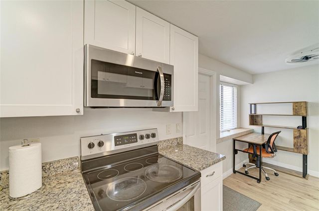 6705 35TH AVENUE W, Bradenton, FL 34209