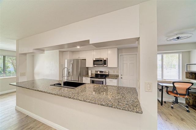 6705 35TH AVENUE W, Bradenton, FL 34209