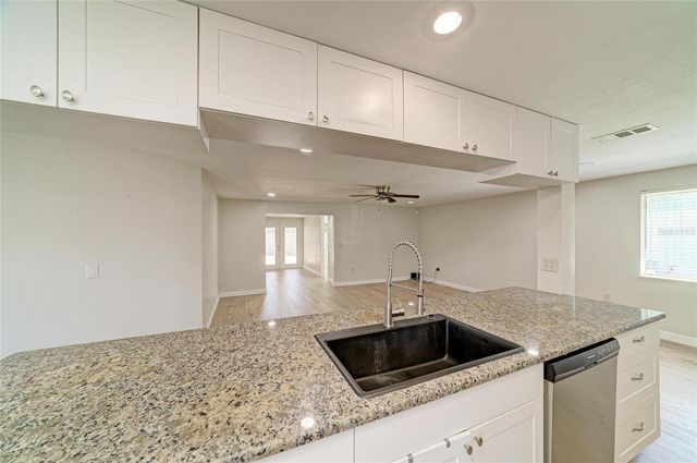 6705 35TH AVENUE W, Bradenton, FL 34209