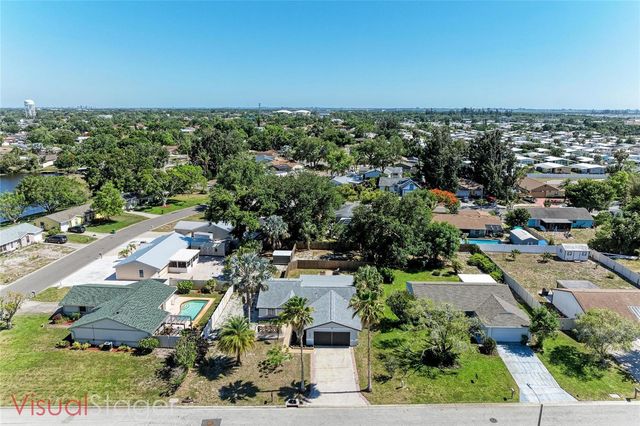 6705 35TH AVENUE W, Bradenton, FL 34209