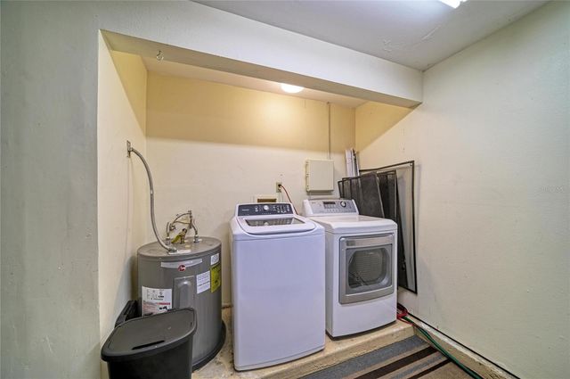 6705 35TH AVENUE W, Bradenton, FL 34209
