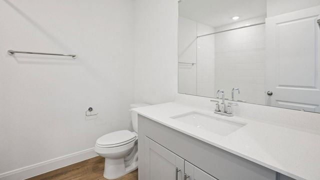 136 Union Pacific DR, Cedar Creek, TX 78612