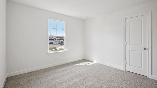 136 Union Pacific DR, Cedar Creek, TX 78612