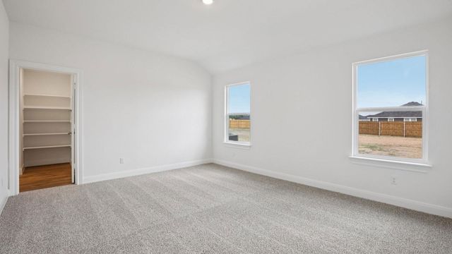 136 Union Pacific DR, Cedar Creek, TX 78612