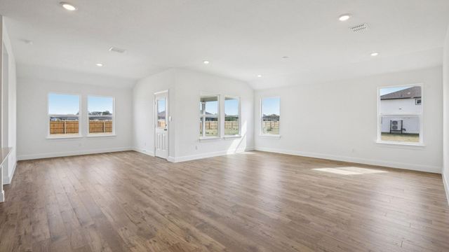 136 Union Pacific DR, Cedar Creek, TX 78612