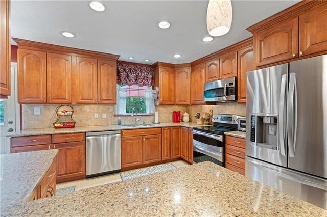 1760 Commonwealth Trail, Cumming, GA 30041