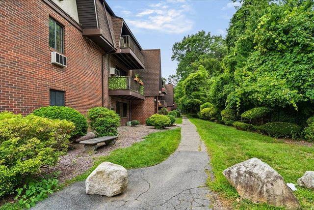 45 West St C4, Randolph, MA 02368