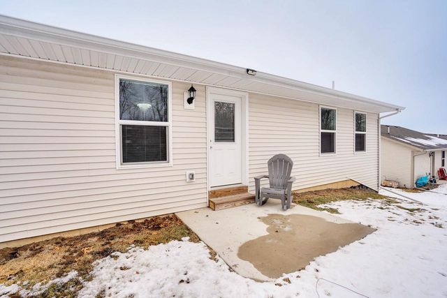 3221 Emerald Drive, Janesville, WI 53546