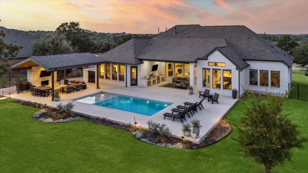 2263 Nature View LOOP, Driftwood, TX 78619