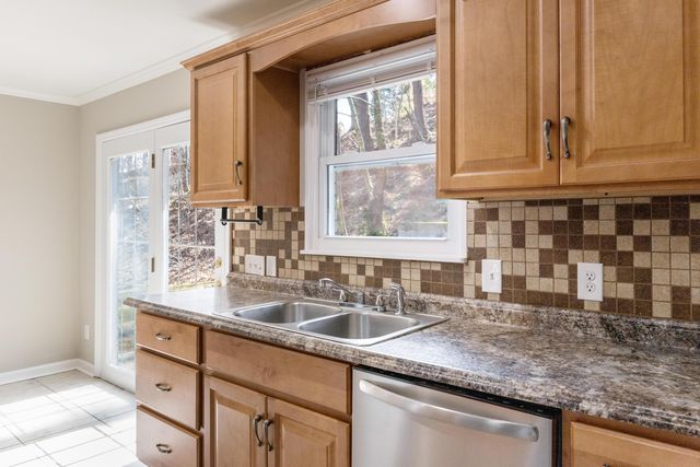 1307 18th Street NW, Cleveland, TN 37311