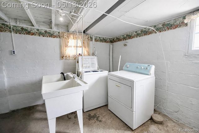 1928 Yemans Street, Hamtramck, MI 48212