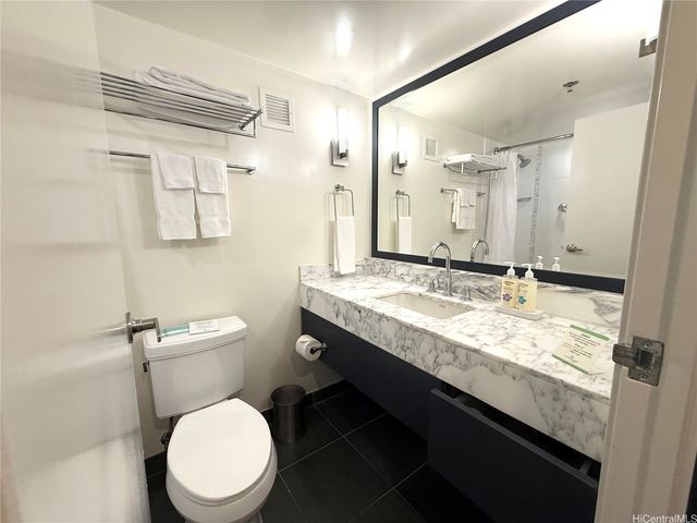 410 Atkinson Drive 852, Honolulu, HI 96814