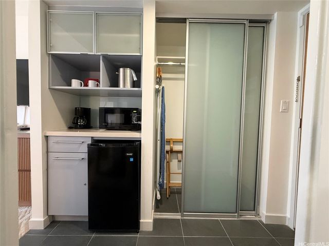 410 Atkinson Drive 852, Honolulu, HI 96814