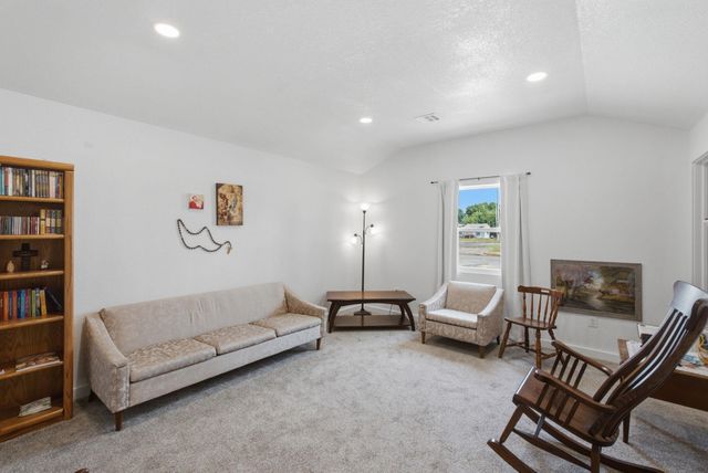 1601 W Regal, Wichita, KS 67217