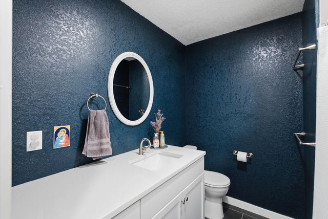 1601 W Regal, Wichita, KS 67217