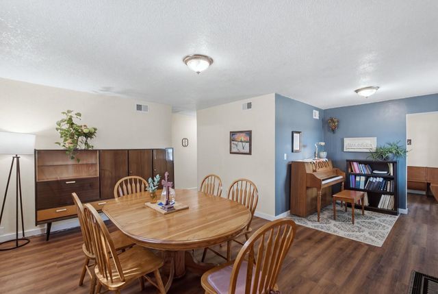 1601 W Regal, Wichita, KS 67217